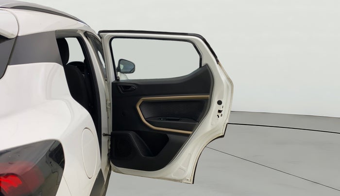 2024 Renault Kiger RXT AMT, Petrol, Automatic, 5,306 km, RHS Rear Door