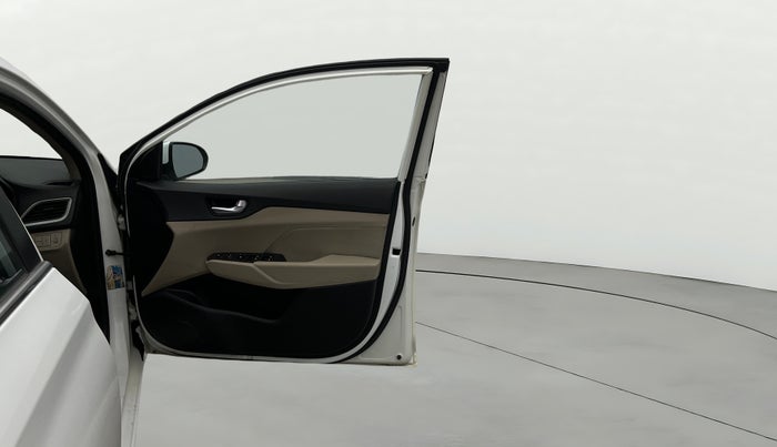 2019 Hyundai Verna 1.6 VTVT SX + AT, Petrol, Automatic, 81,131 km, RHS Front Door