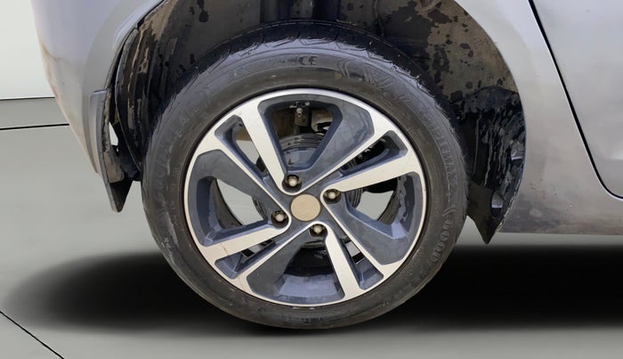 2022 Tata ALTROZ XZ PLUS PETROL, Petrol, Manual, 70,104 km, Right Rear Wheel