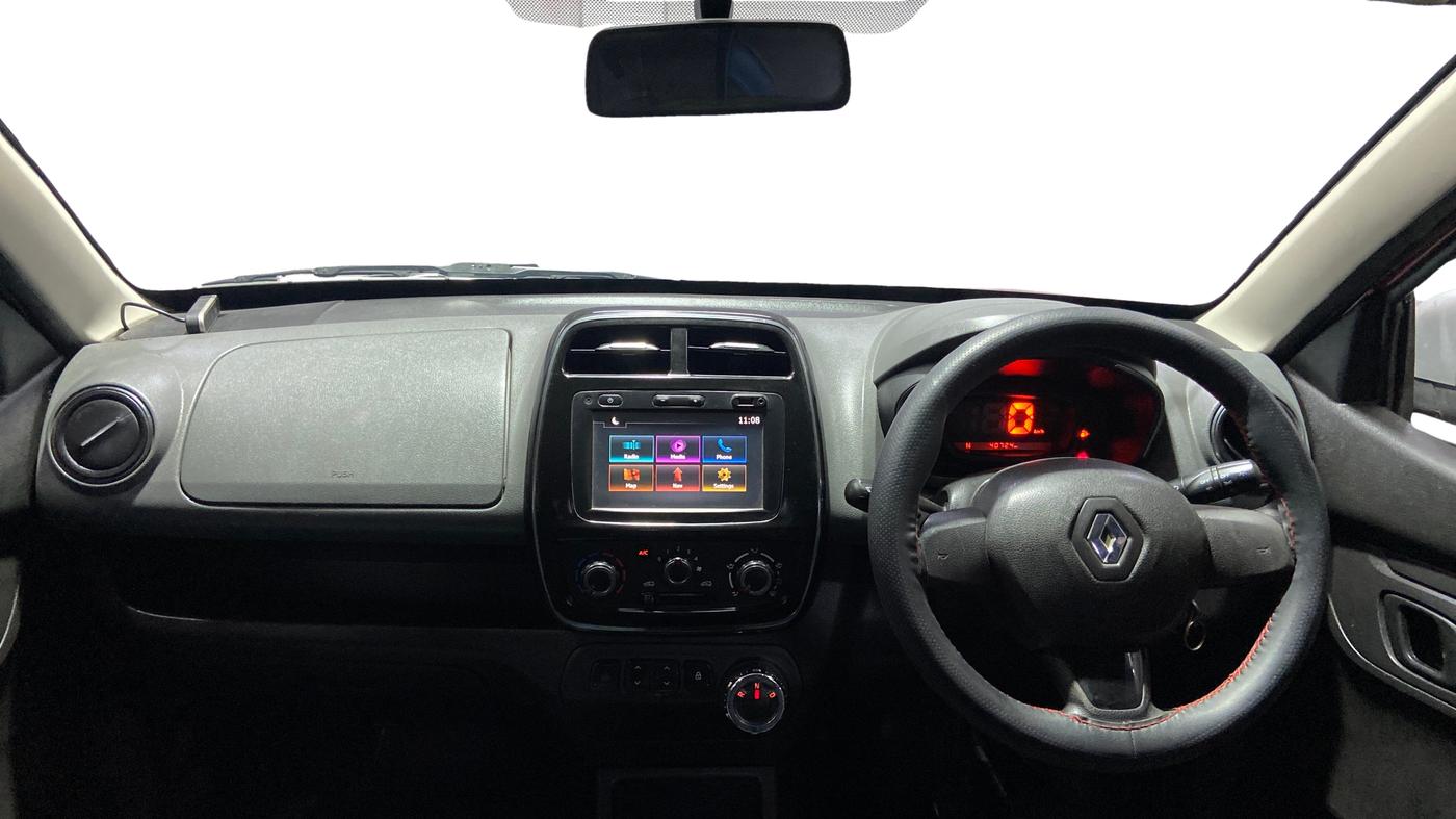 2017 Renault Kwid RXT 1.0 AMT (O), Petrol, Automatic, 40,712 km, Dashboard