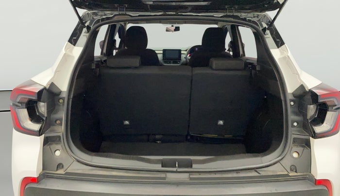 2021 Renault Kiger RXZ TURBO CVT DUAL TONE, Petrol, Automatic, 61,907 km, Boot Open Zoomed View