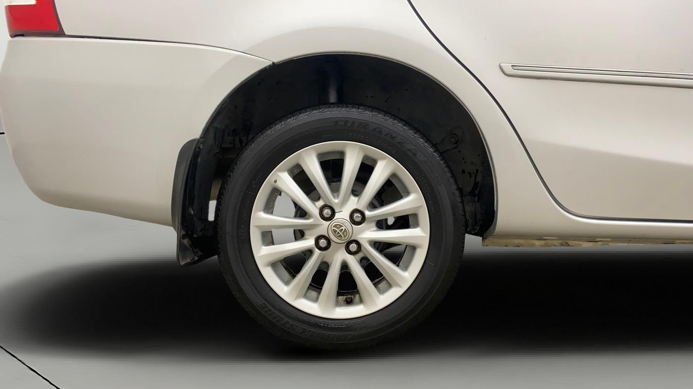 2013 Toyota Etios Liva V, Petrol, Manual, 61,478 km, Right Rear Wheel