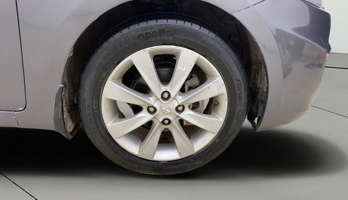 2012 Hyundai Verna FLUIDIC 1.6 VTVT SX, CNG, Manual, 99,536 km, Right Front Wheel