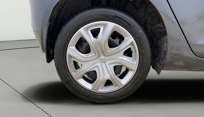 2021 Tata ALTROZ XT PETROL, Petrol, Manual, 26,531 km, Right Rear Wheel