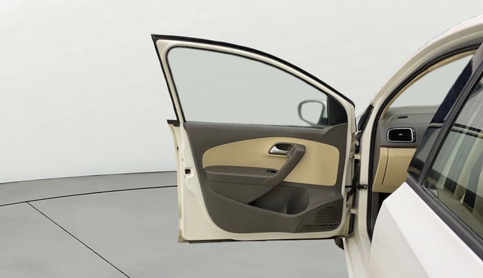 2014 Volkswagen Vento HIGHLINE DIESEL 1.6, Diesel, Manual, 80,229 km, LHS Front Door