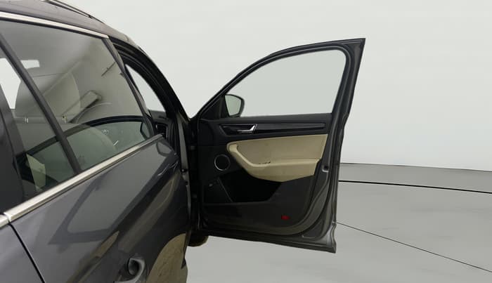 2023 Skoda Kodiaq L&K, Petrol, Automatic, 26,207 km, RHS Front Door