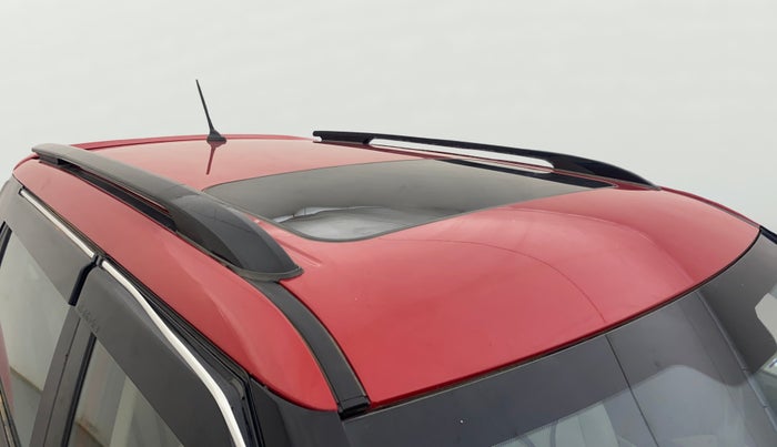 2021 Mahindra XUV300 W6 1.2 PETROL AMT, Petrol, Automatic, 47,970 km, Roof