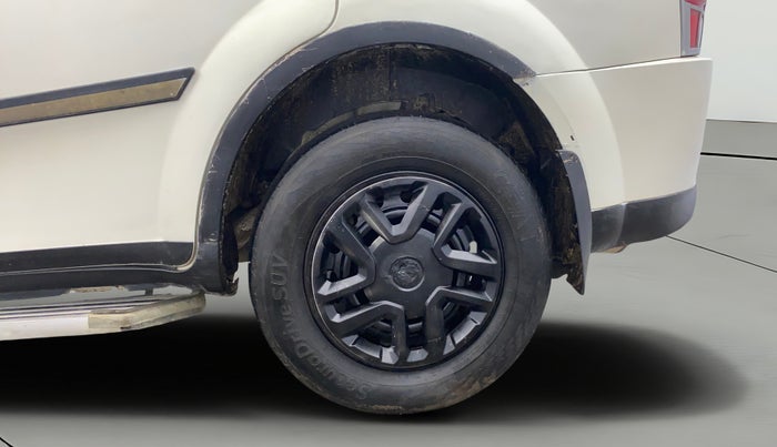 2017 Mahindra XUV500 W6, Diesel, Manual, 99,718 km, Left Rear Wheel