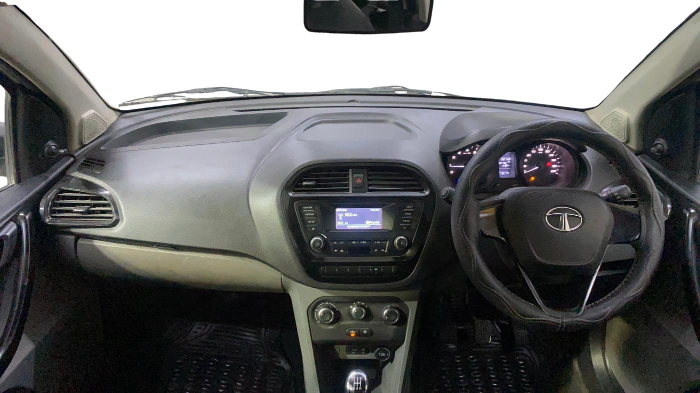 2017 Tata TIGOR XM PETROL, Petrol, Manual, 82,161 km, Dashboard