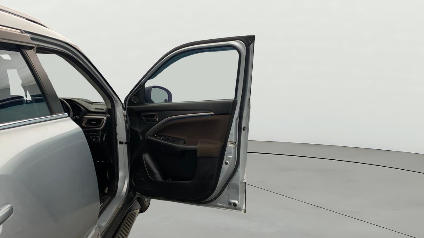 2023 Maruti BREZZA ZXI + SMART HYBRID, Petrol, Manual, 51,975 km, RHS Front Door