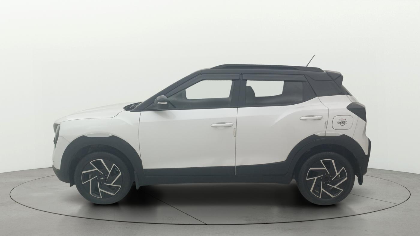 2024 Mahindra XUV 3XO AX7 1.5 Turbo Diesel Autoshift Plus, Diesel, Automatic, 22,805 km, Left Side
