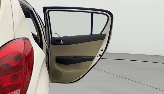 2012 Hyundai i20 SPORTZ 1.2, Petrol, Manual, 1,09,371 km, RHS Rear Door