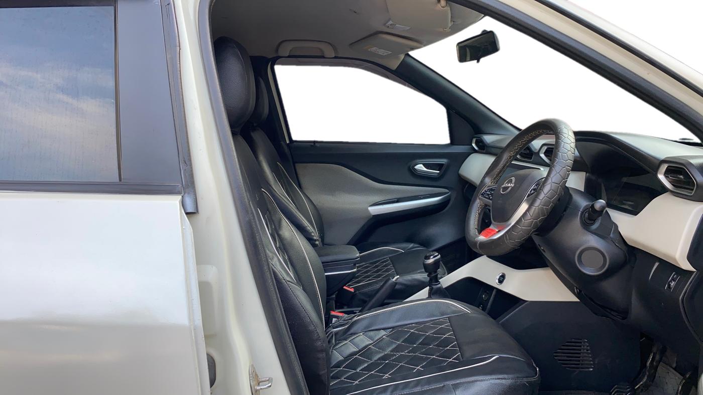 2021 Nissan MAGNITE XV DUAL TONE, Petrol, Manual, 69,129 km, Right Side Front Door Cabin