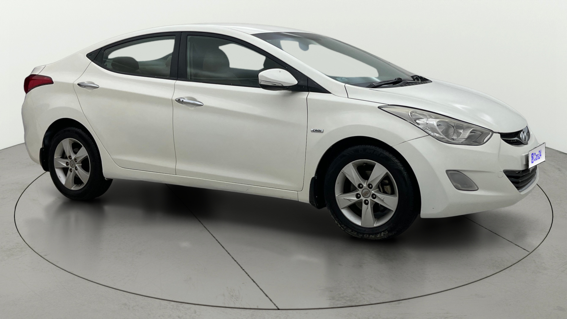2015 Hyundai Elantra 1.6 SX MT DIESEL 2015 Hyundai Elantra 1.6 SX MT DIESEL