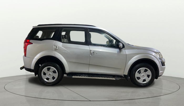 2017 Mahindra XUV500 W6, Diesel, Manual, 94,851 km, Right Side View