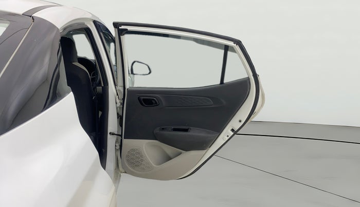 2022 Hyundai AURA S 1.2 CNG, CNG, Manual, 66,968 km, RHS Rear Door