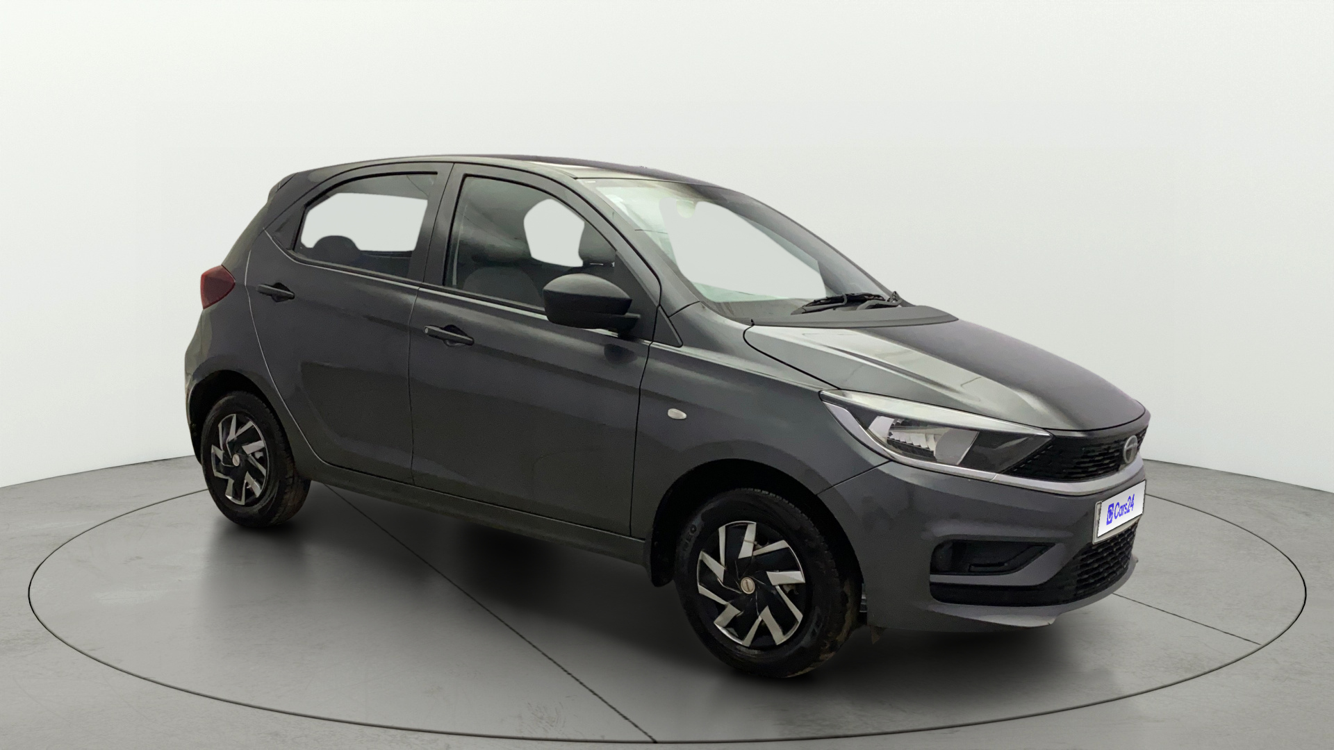 2025 Tata Tiago 2021-2026 XE PETROL