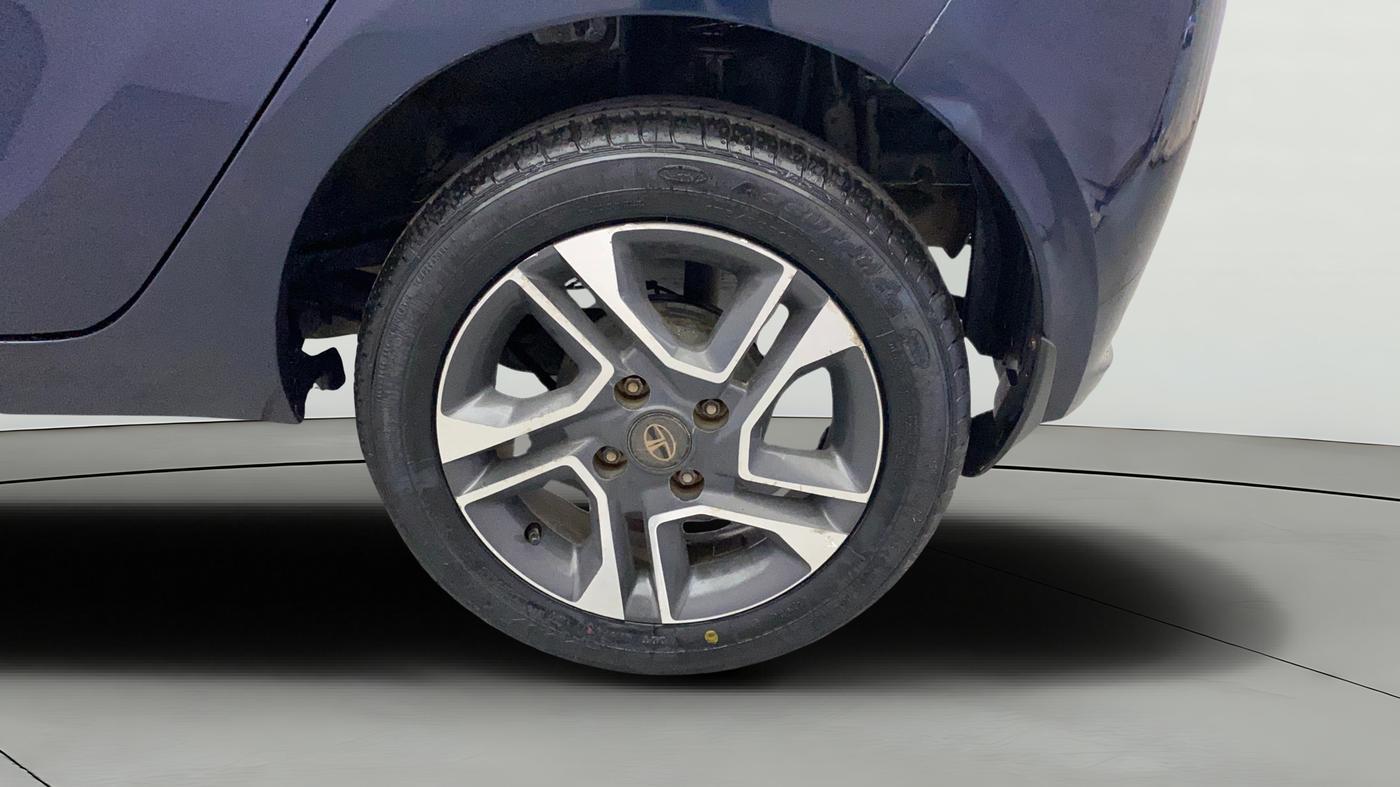 2023 Tata Tiago XZ PLUS PETROL, Petrol, Manual, 29,902 km, Left Rear Wheel