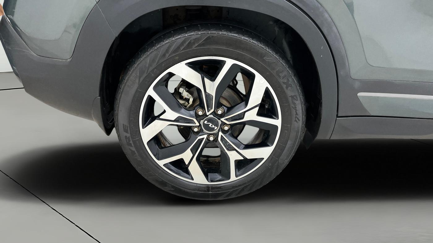 2023 KIA SELTOS  GTX PLUS 1.5 DIESEL AT, Diesel, Automatic, 37,875 km, Right Rear Wheel