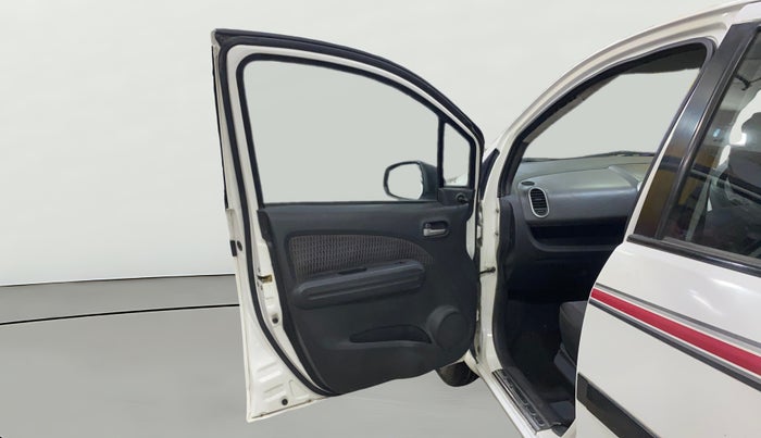 2014 Maruti Ritz VXI, Petrol, Manual, 1,02,864 km, LHS Front Door