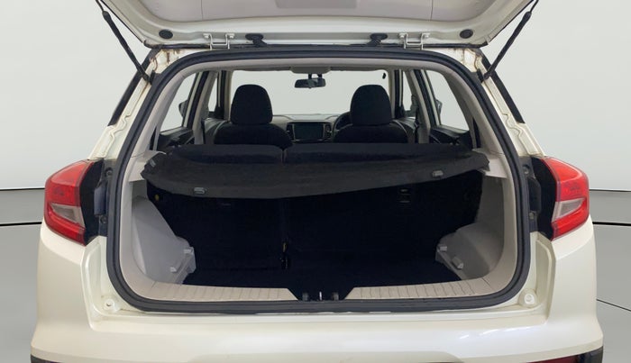 2021 Mahindra XUV300 W4 1.2 PETROL, Petrol, Manual, 29,450 km, Boot Open Zoomed View