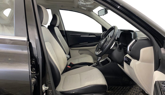 2023 KIA SONET HTX 1.0 DCT, Petrol, Automatic, 19,003 km, Right Side Front Door Cabin