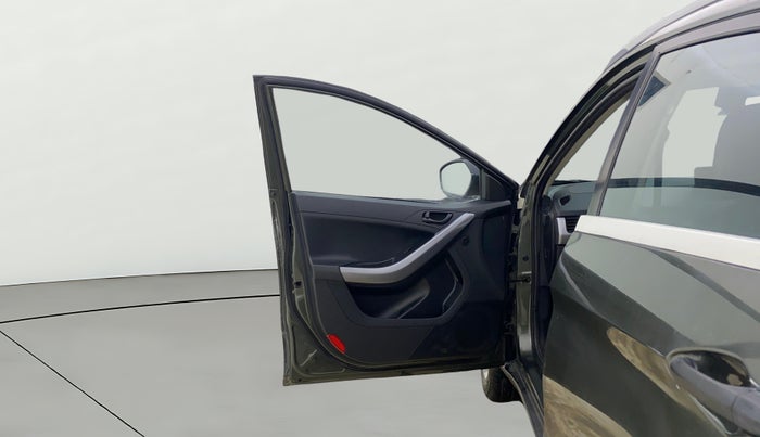 2022 Tata NEXON XMA SUNROOF PETROL, Petrol, Automatic, 50,596 km, LHS Front Door