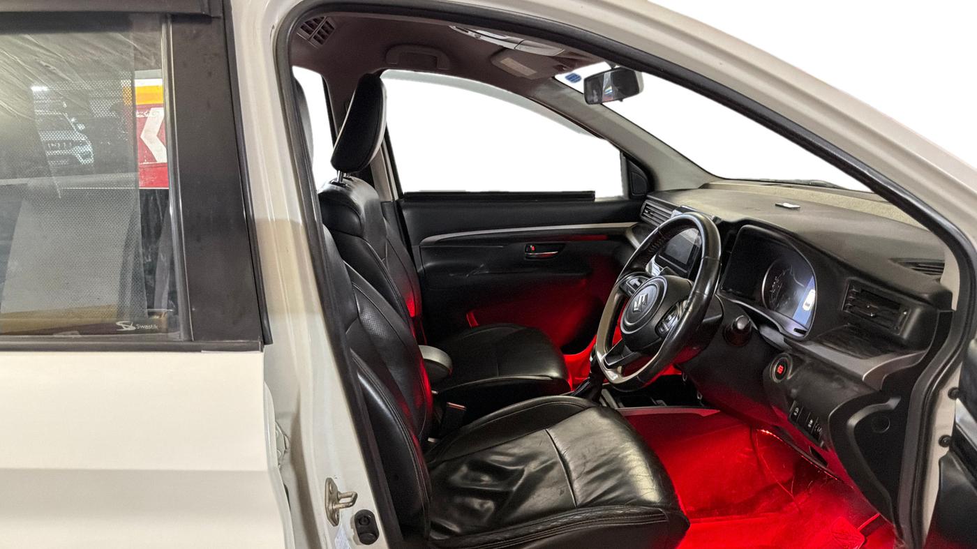2019 Maruti XL6 ALPHA AT, Petrol, Automatic, 1,25,848 km, Right Side Front Door Cabin