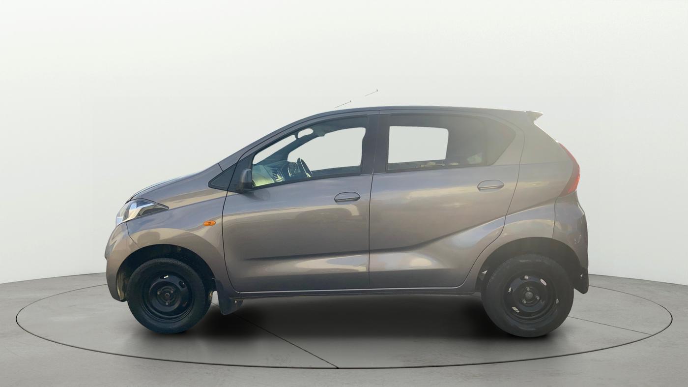 2017 Datsun Redi Go GOLD LIMITED EDITION, Petrol, Manual, 45,228 km, Left Side