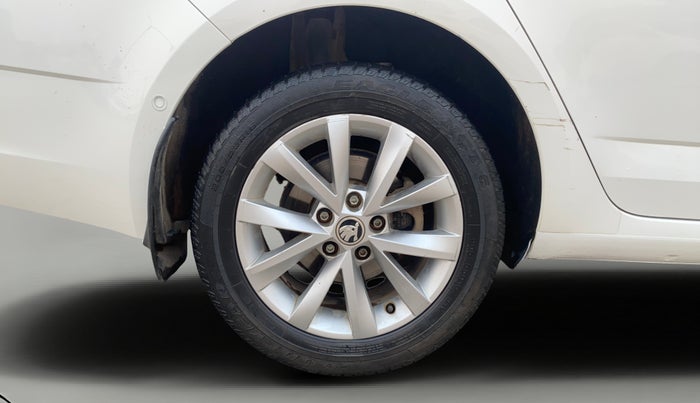 2018 Skoda Octavia L&K 1.8 TSI AT, Petrol, Automatic, 52,736 km, Right Rear Wheel