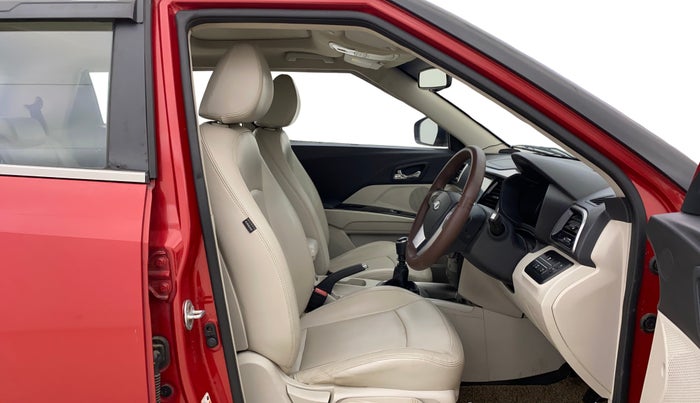 2019 Mahindra XUV300 W8 (O) 1.5 DIESEL, Diesel, Manual, 46,678 km, Right Side Front Door Cabin