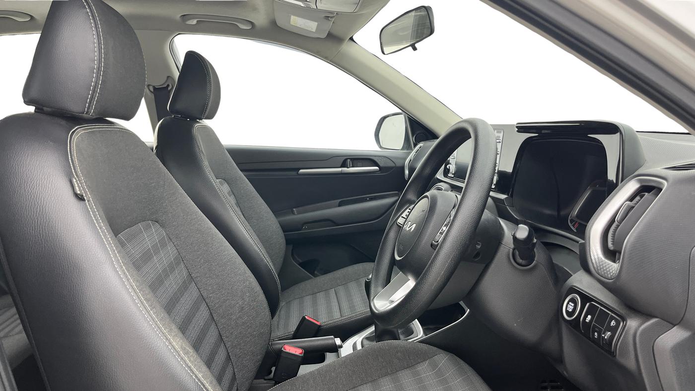 2023 KIA SONET HTK PLUS 1.0 IMT, Petrol, Manual, 9,531 km, Right Side Front Door Cabin