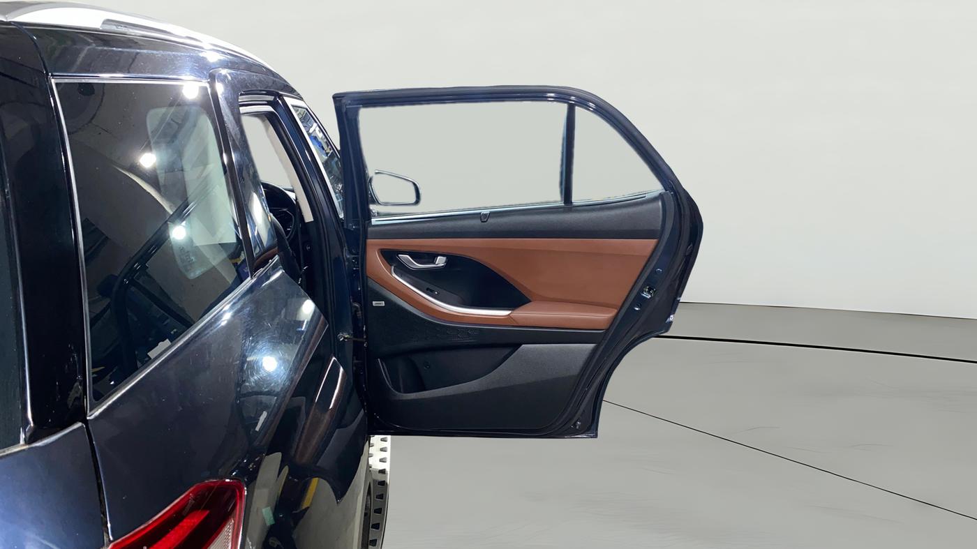 2021 Hyundai ALCAZAR 2.0 SIGNATURE (O) AT 7STR, Petrol, Automatic, 13,147 km, RHS Rear Door