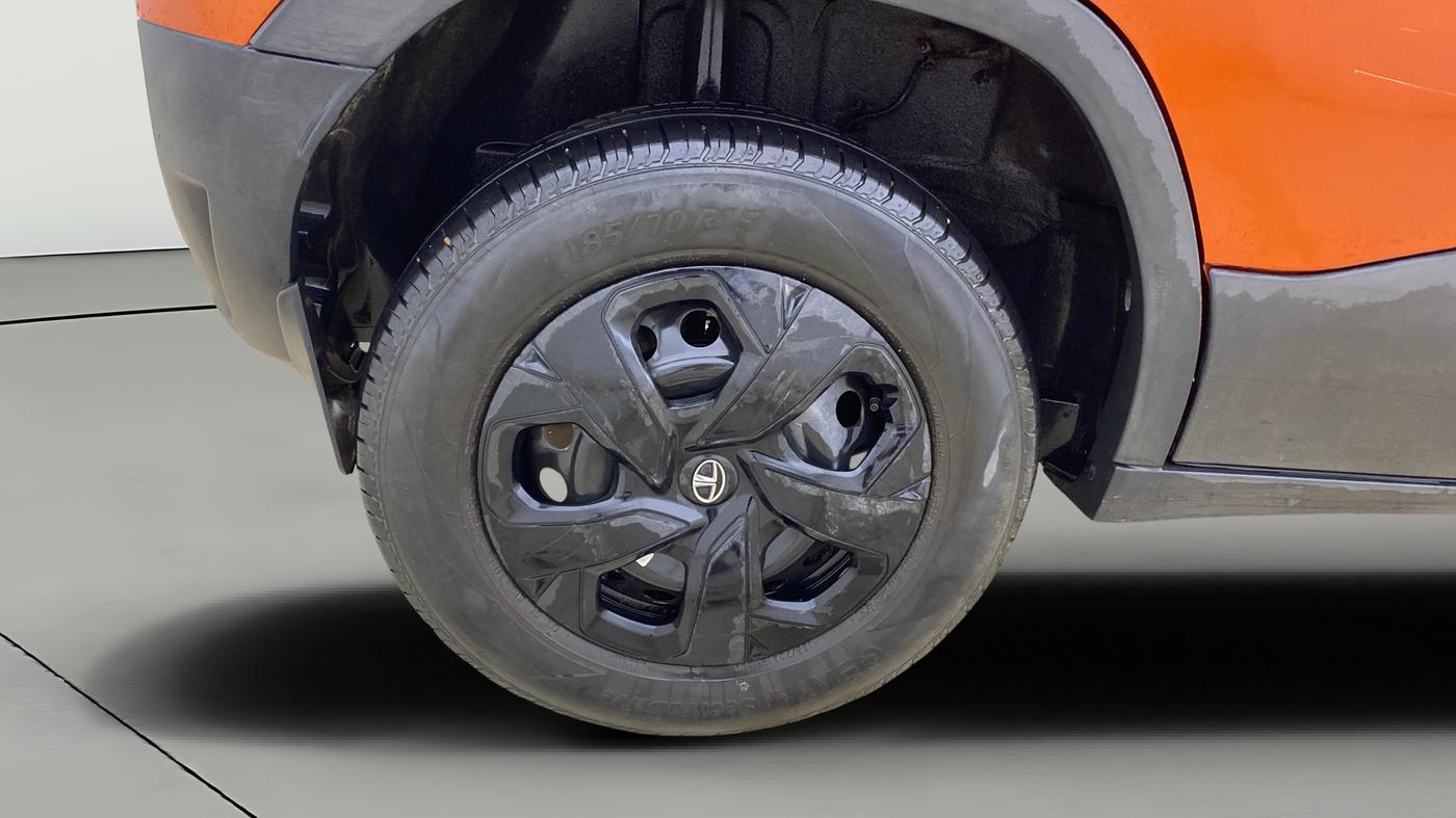 2022 Tata PUNCH ADVENTURE MT, Petrol, Manual, 45,108 km, Right Rear Wheel