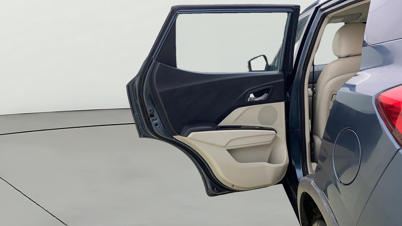 2023 Mahindra XUV300 W8 (O) 1.5 DIESEL AMT, Diesel, Automatic, 45,135 km, LHS Rear Door