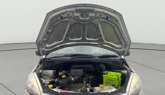 2018 Tata Tiago XT PETROL, Petrol, Manual, 1,28,118 km, Open Bonet