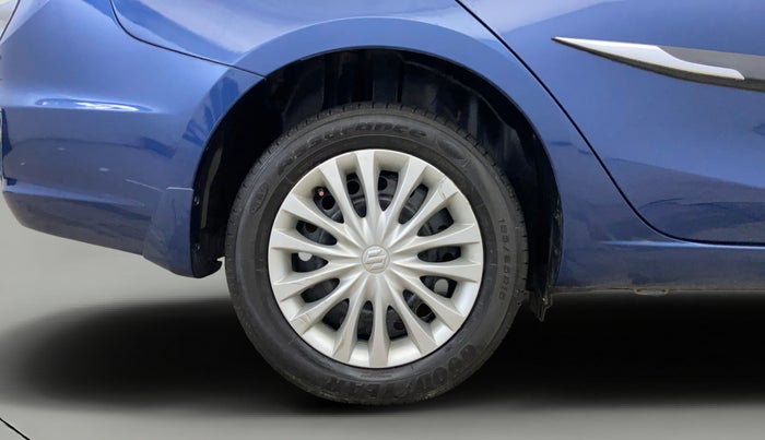 2021 Maruti Ciaz SIGMA 1.5 SHVS MT  PETROL, Petrol, Manual, 13,264 km, Right Rear Wheel
