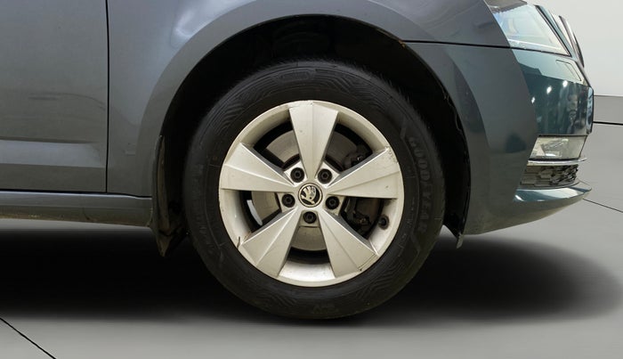 2017 Skoda Octavia STYLE 1.8 TSI AT, Petrol, Automatic, 92,155 km, Right Front Wheel