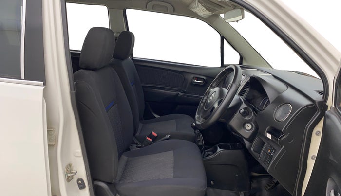 2015 Maruti Wagon R Stingray VXI, Petrol, Manual, 70,777 km, Right Side Front Door Cabin
