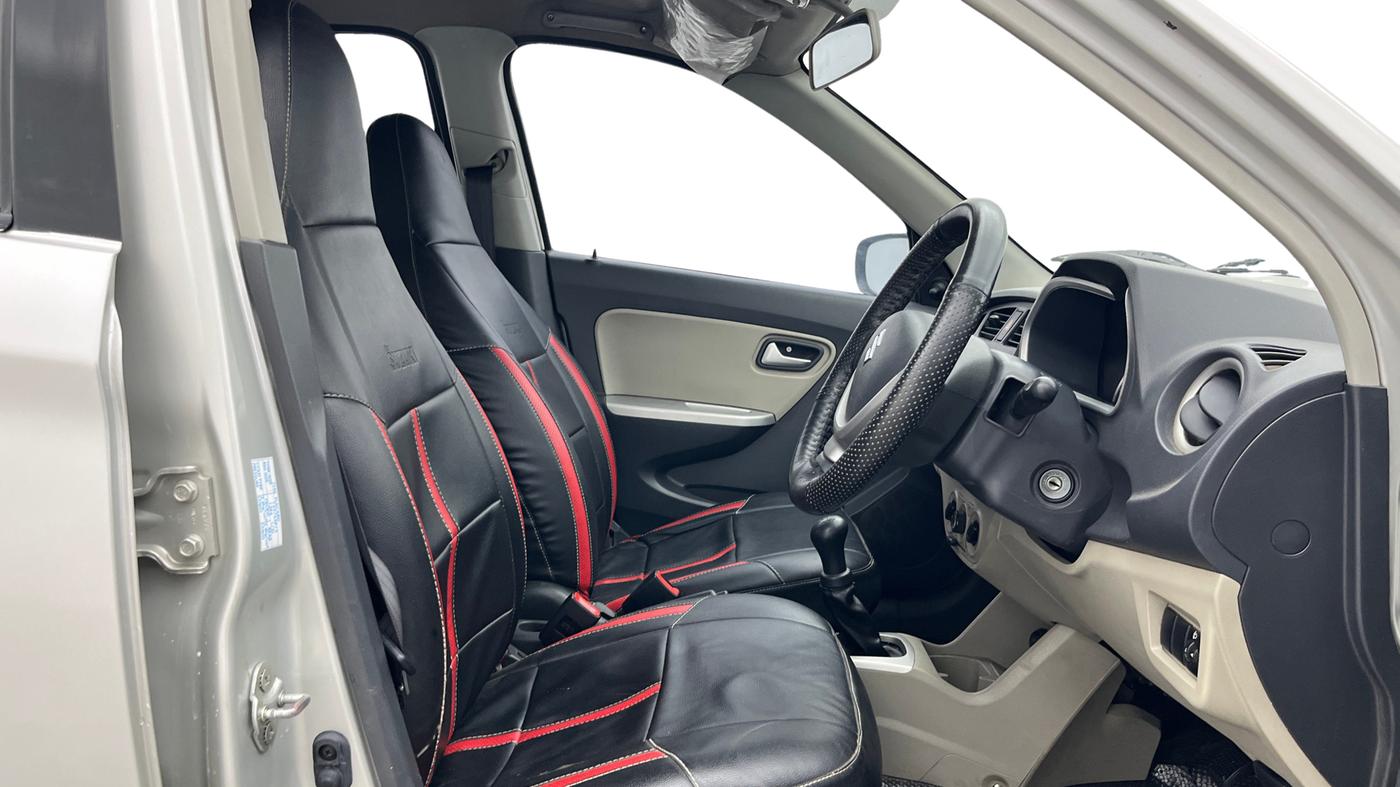 2017 Maruti Alto K10 VXI, Petrol, Manual, 66,287 km, Right Side Front Door Cabin