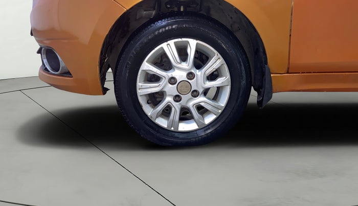 2017 Tata Tiago XZ PETROL, Petrol, Manual, 77,759 km, Left Front Wheel