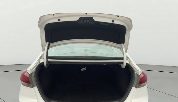 2018 Hyundai New Elantra 2.0 SX AT PETROL, Petrol, Automatic, 1,04,317 km, Boot Door Open