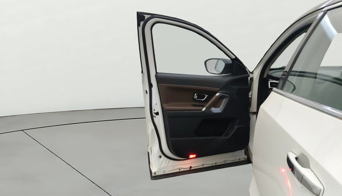 2022 Tata Harrier XZ PLUS 2.0L, Diesel, Manual, 97,048 km, LHS Front Door