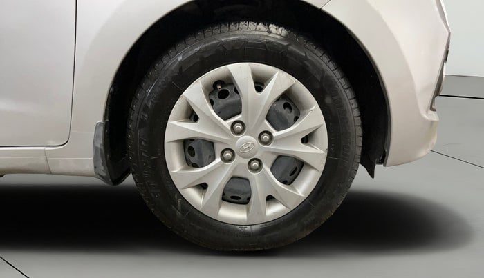 2014 Hyundai Grand i10 MAGNA 1.2 KAPPA VTVT, Petrol, Manual, 68,963 km, Right Front Wheel