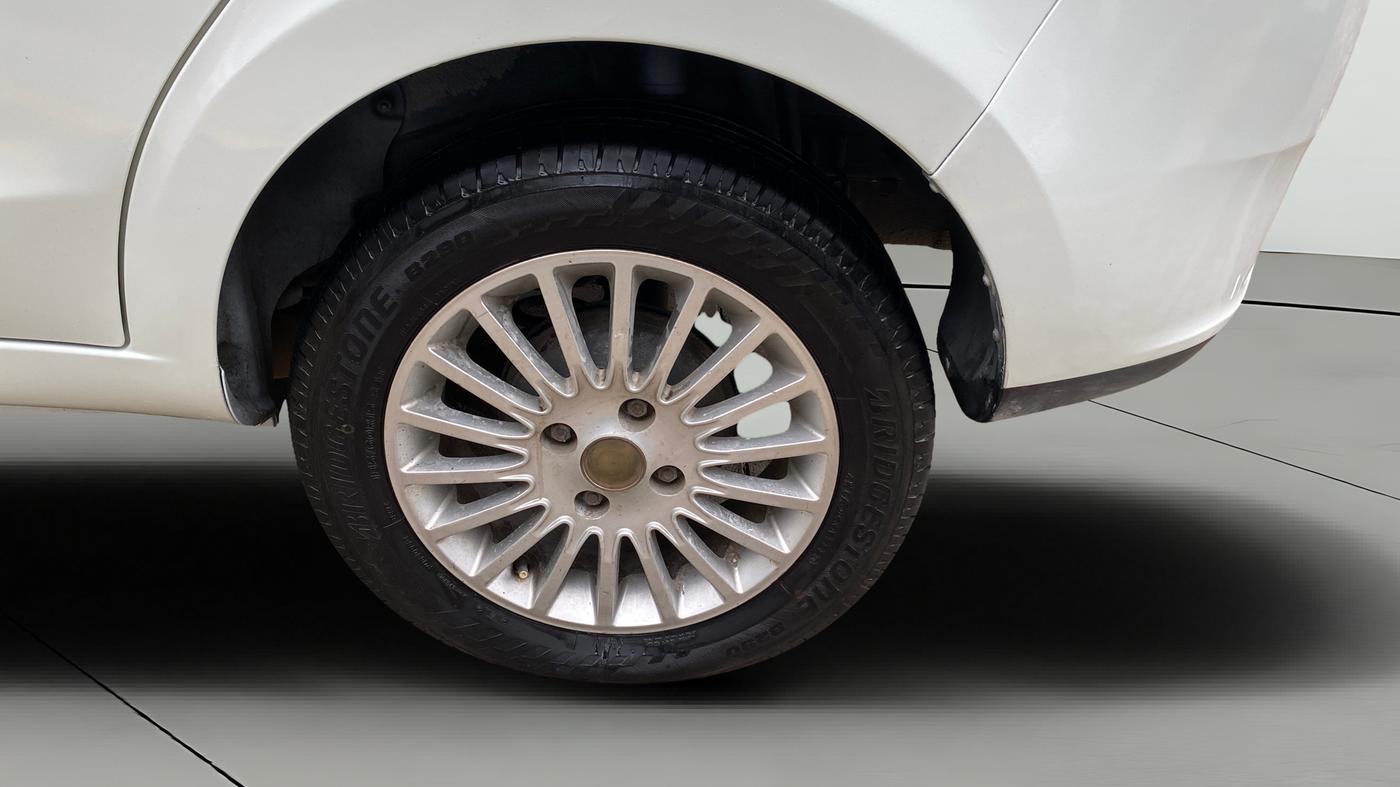 2015 Tata Zest XT PETROL, Petrol, Manual, 1,43,439 km, Left Rear Wheel