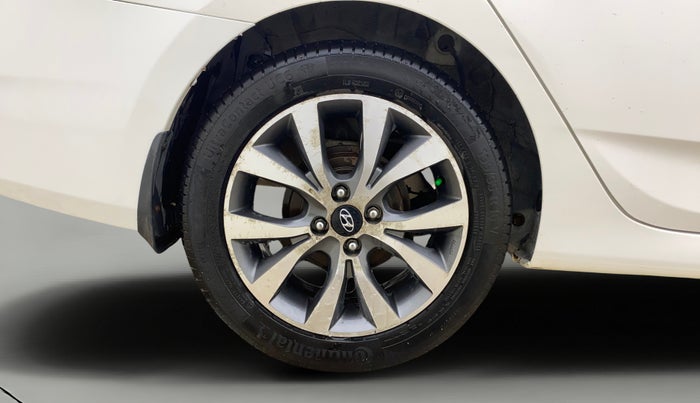 2015 Hyundai Verna FLUIDIC 1.6 CRDI S(O) 4S, Diesel, Manual, 99,607 km, Right Rear Wheel