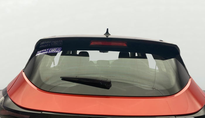 2020 Tata Harrier XZA 2.0L, Diesel, Automatic, 96,405 km, Rear Windshield