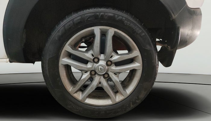 2023 Renault TRIBER RXZ, Petrol, Manual, 33,265 km, Left Rear Wheel