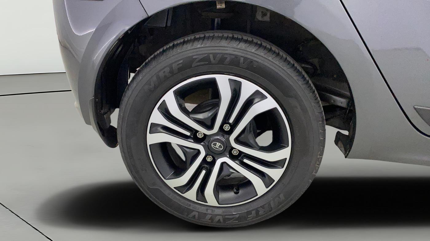 2024 Tata Tiago XT (O) PETROL, Petrol, Manual, 7,625 km, Right Rear Wheel