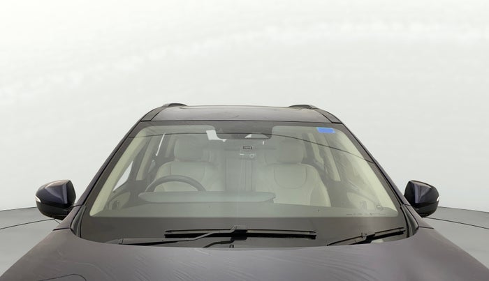 2022 Mahindra XUV700 AX 7 P AT 7 STR, Petrol, Automatic, 53,385 km, Front Windshield